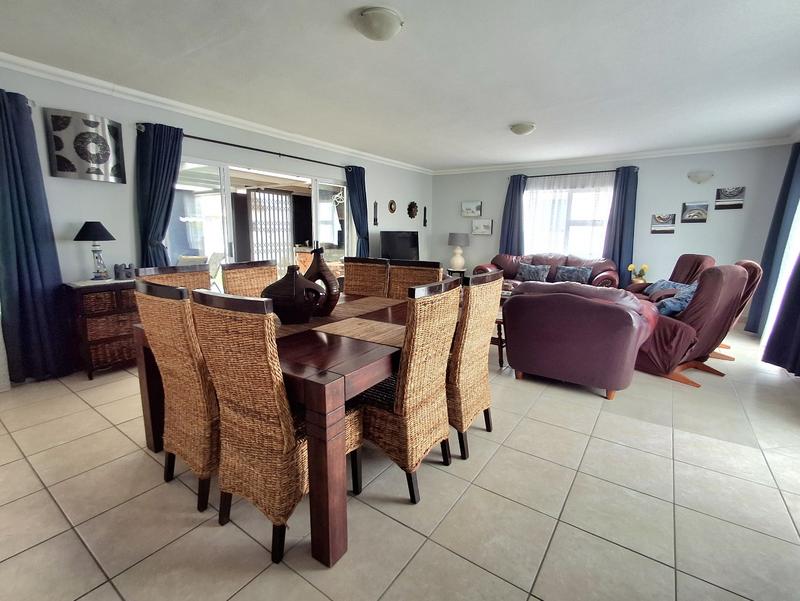 3 Bedroom Property for Sale in Golden Mile Western Cape